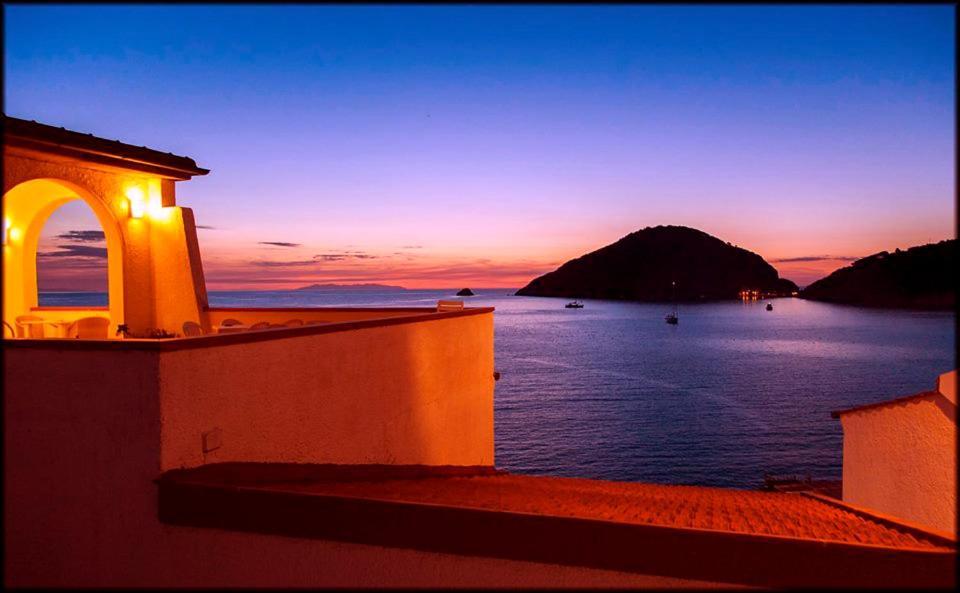 Hotel Scoglio Bianco Portoferraio Buitenkant foto