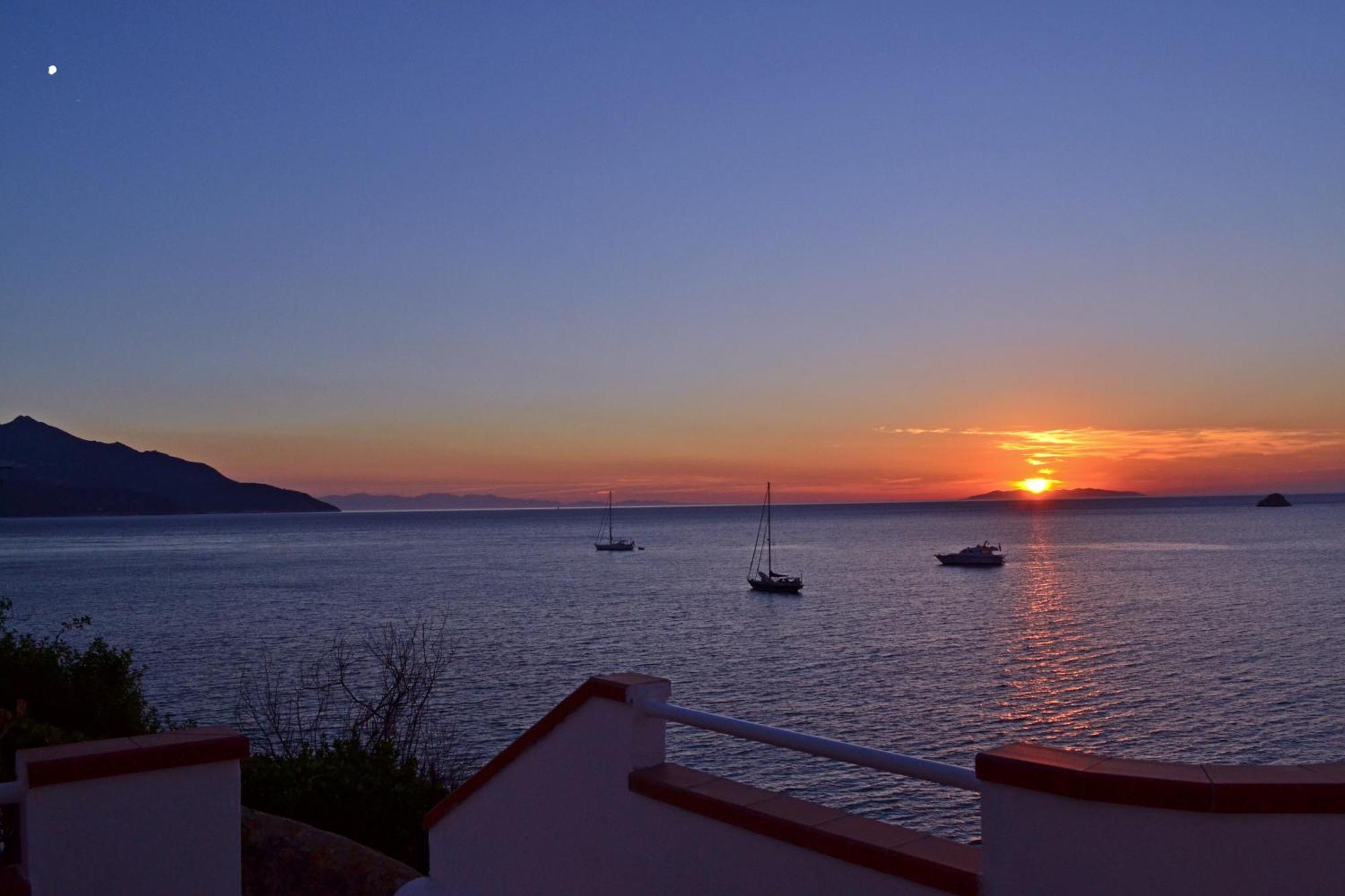 Hotel Scoglio Bianco Portoferraio Buitenkant foto
