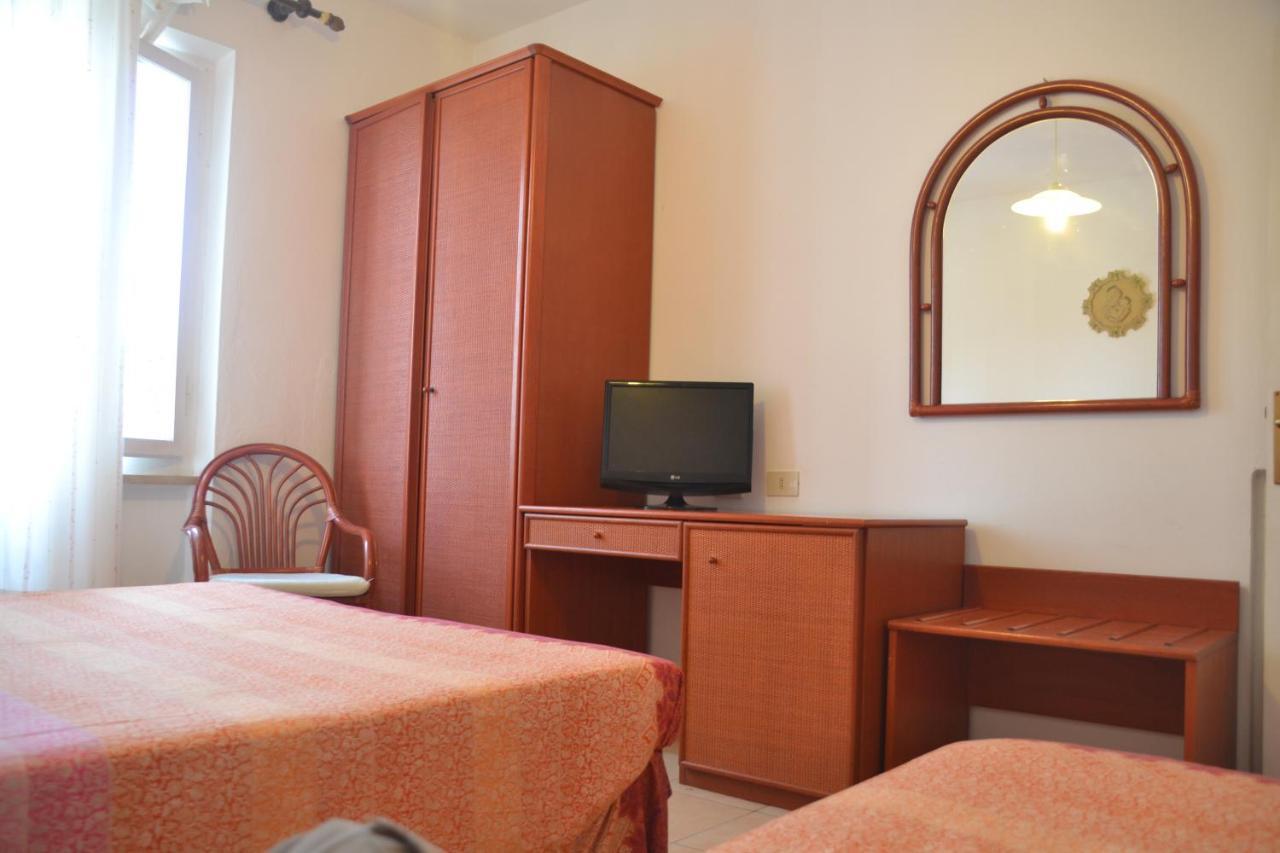Hotel Scoglio Bianco Portoferraio Buitenkant foto